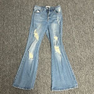 Super cute Bellbottom jeans only worn 1 time for an event